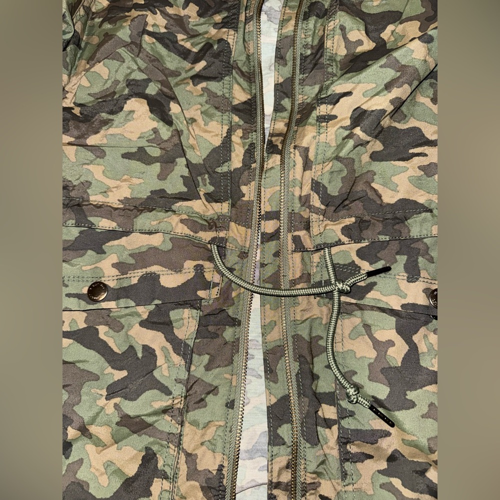 Columbia Green Camouflage Parka - Picture 6 of 7